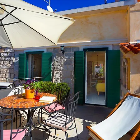 Luxury Villa Kalalarga In The Center Of The Town Makarska