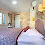 Kalalarga In The Center Of The Town With Free Parking Casa de Férias