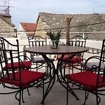 Kalalarga In The Center Of The Town With Free Parking Makarska