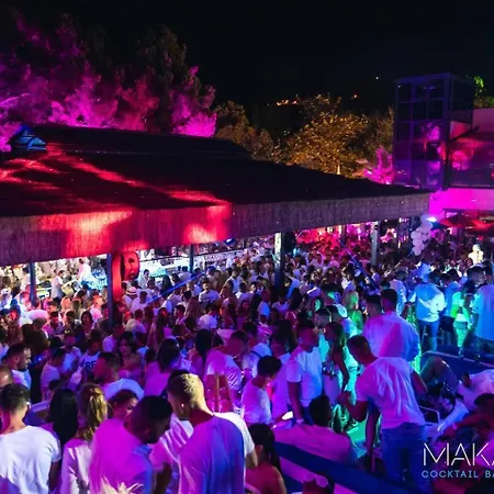 Dom wakacyjny Kalalarga In The Center Of The Town With Free Parking Makarska