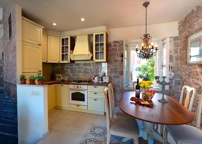 Prázdninový dům Kalalarga In The Center Of The Town With Free Parking Makarská