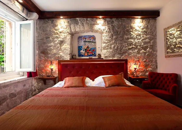 Kalalarga In The Center Of The Town With Free Parking Makarska