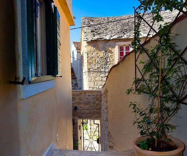 Kalalarga In The Center Of The Town With Free Parking