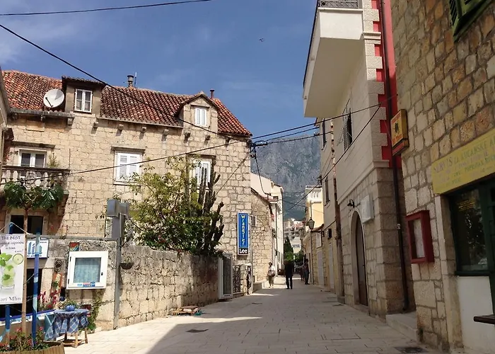 Dom wakacyjny Kalalarga In The Center Of The Town With Free Parking *