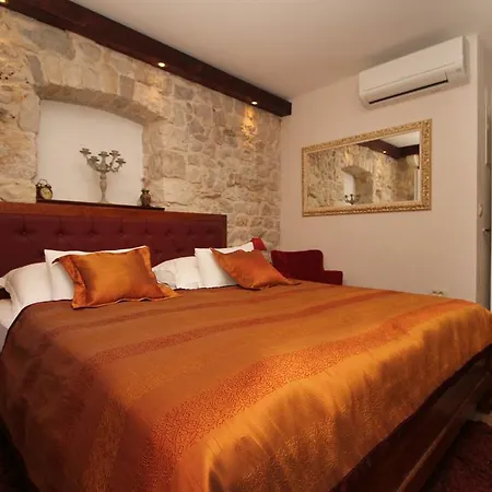 Villa Kalalarga In The Center Of The Town With Free Parking *